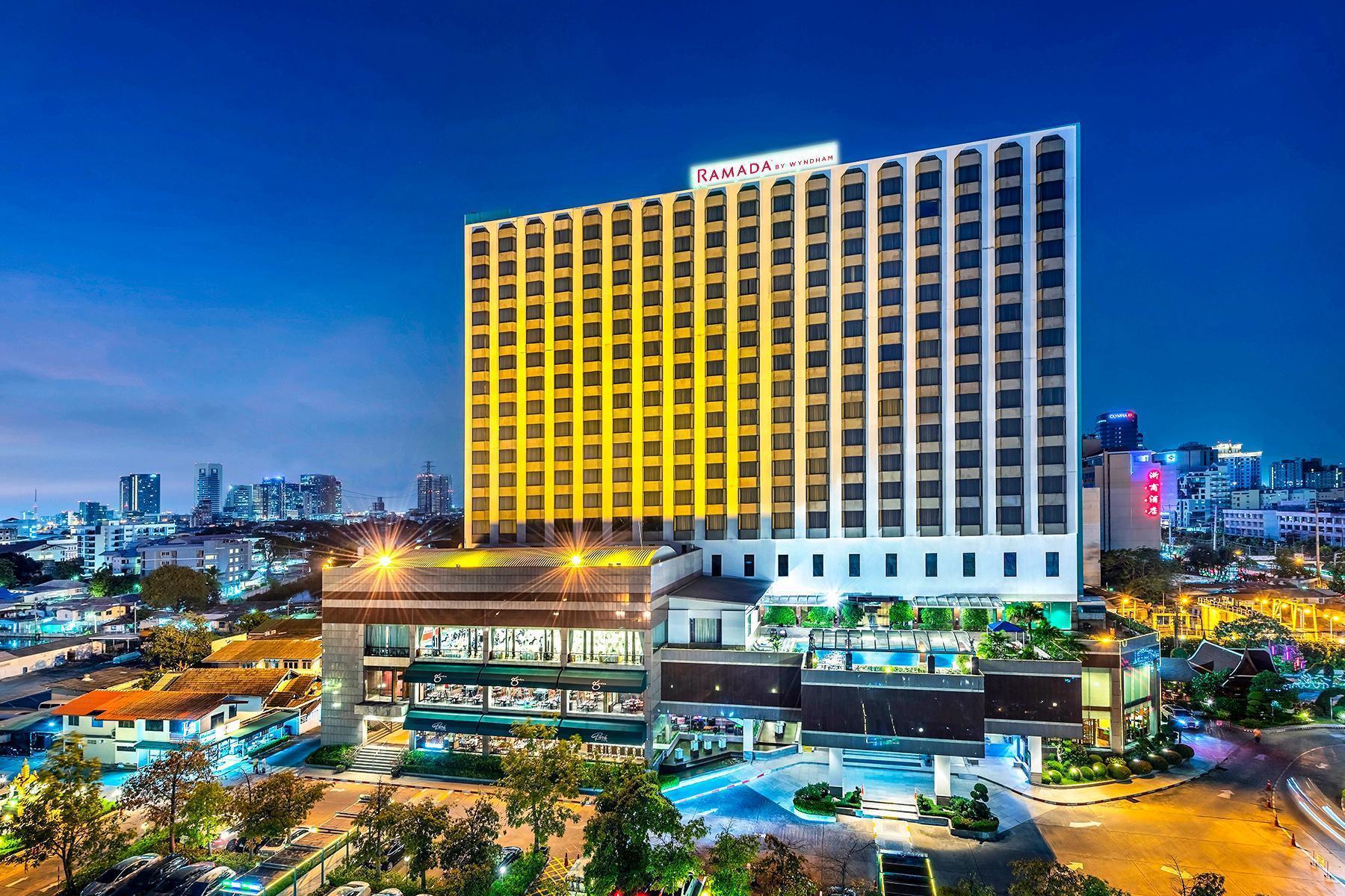 Hotel Ramada By Wyndham Bangkok Chaophya Park Zewnętrze zdjęcie